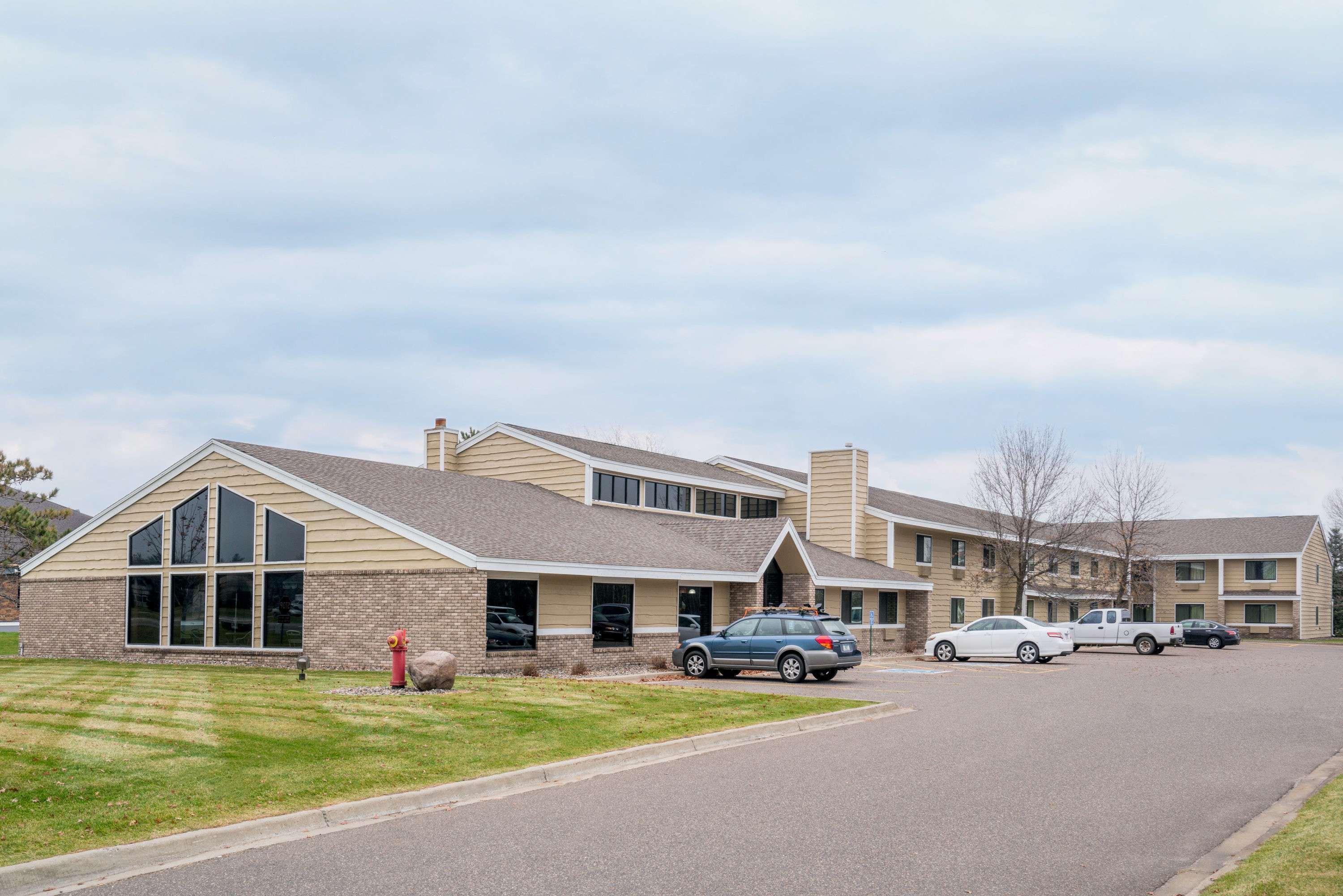 Days Inn & Suites By Wyndham Baxter Brainerd Area Екстериор снимка